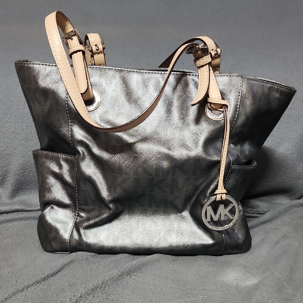 Michael Kors Black and Tan Tote Bag